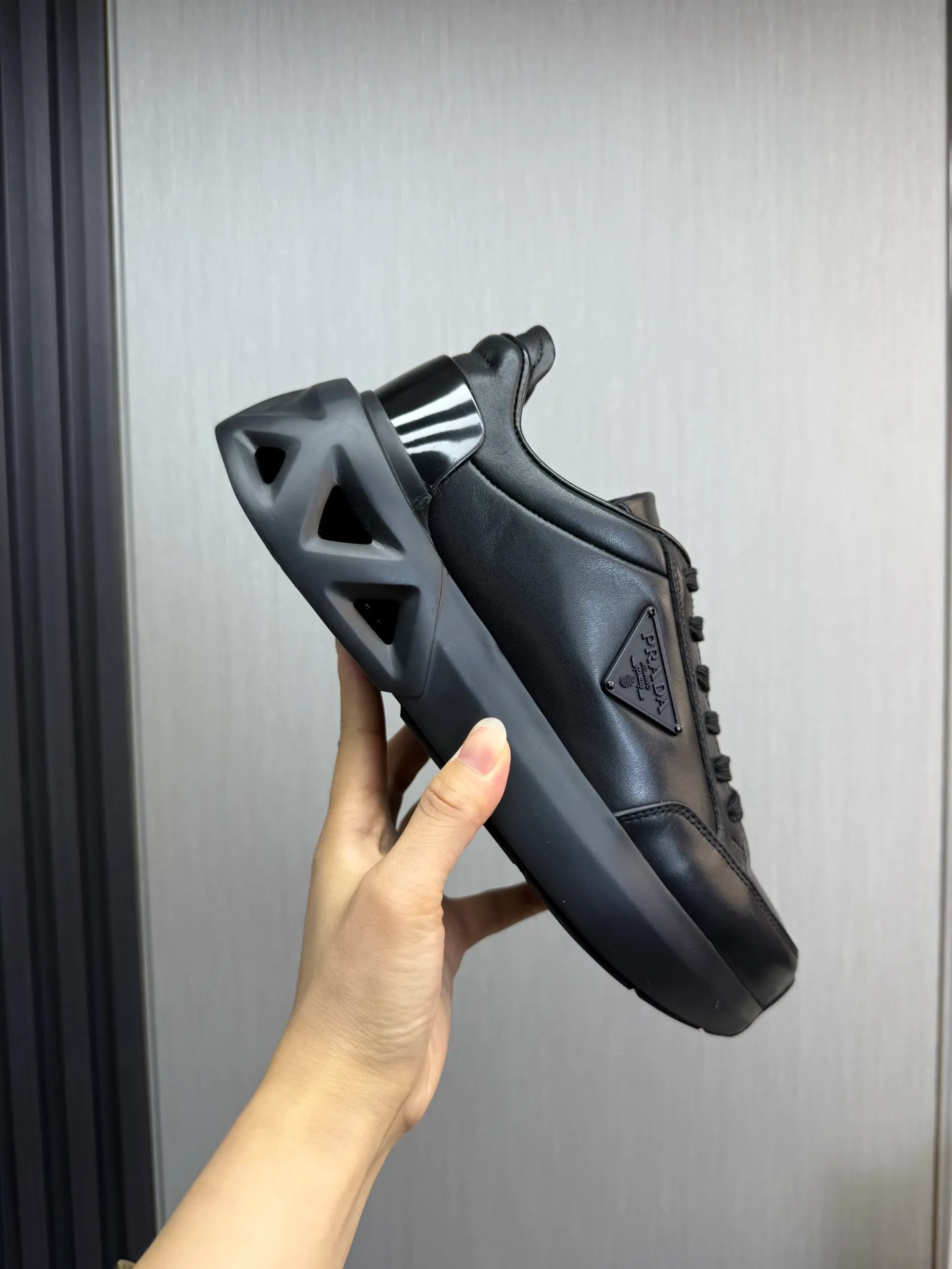 Men's shoes 💰820💰 [PRADA] New models synchronized with the official website, high-quality shipments ✔️Best sellers🔥 Original cowhide + cowhide lining, 1🆚1 replica, original bottom, 38-45 (men's 38.45 custom-made, non-returnable)